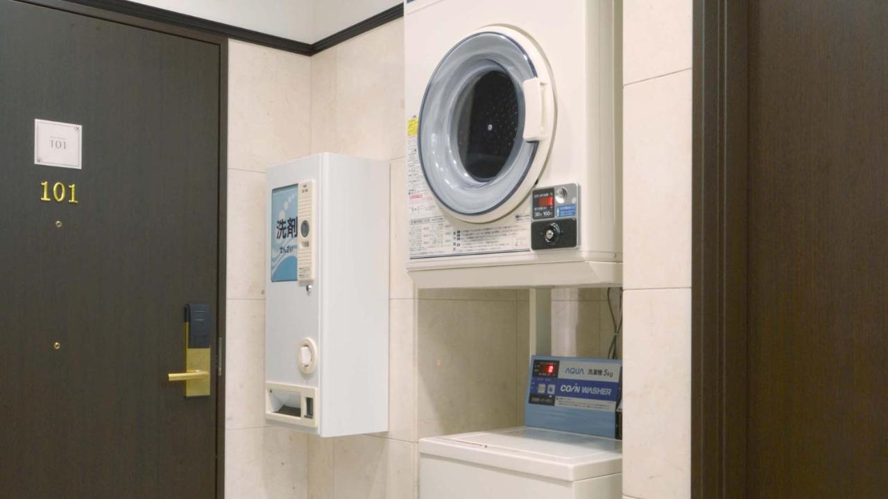 Toyoko Inn Tokyo Eki Yaesu Kita Guchi Exteriör bild
