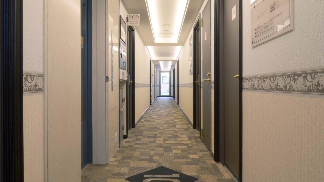 Toyoko Inn Tokyo Eki Yaesu Kita Guchi Exteriör bild