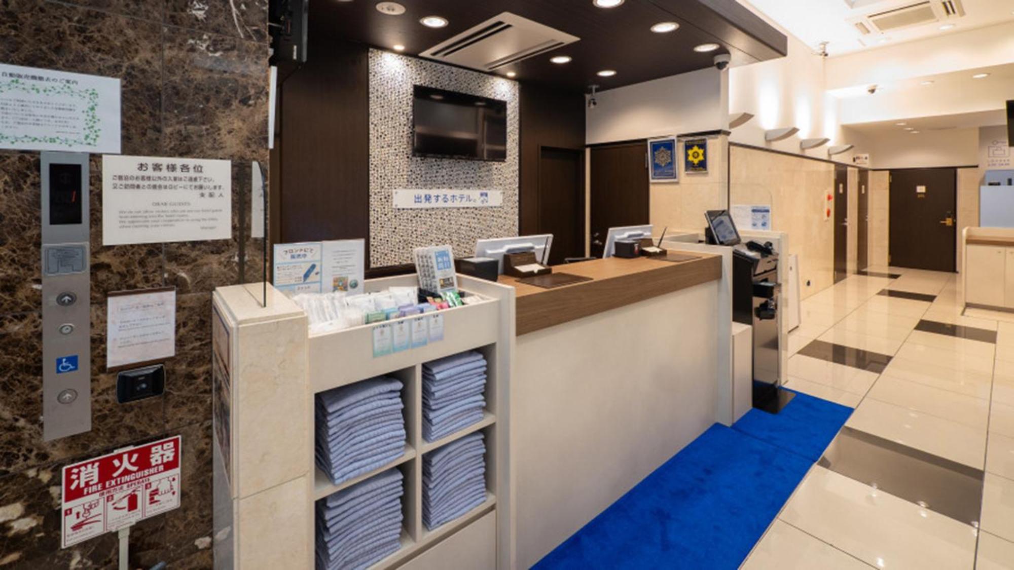 Toyoko Inn Tokyo Eki Yaesu Kita Guchi Exteriör bild