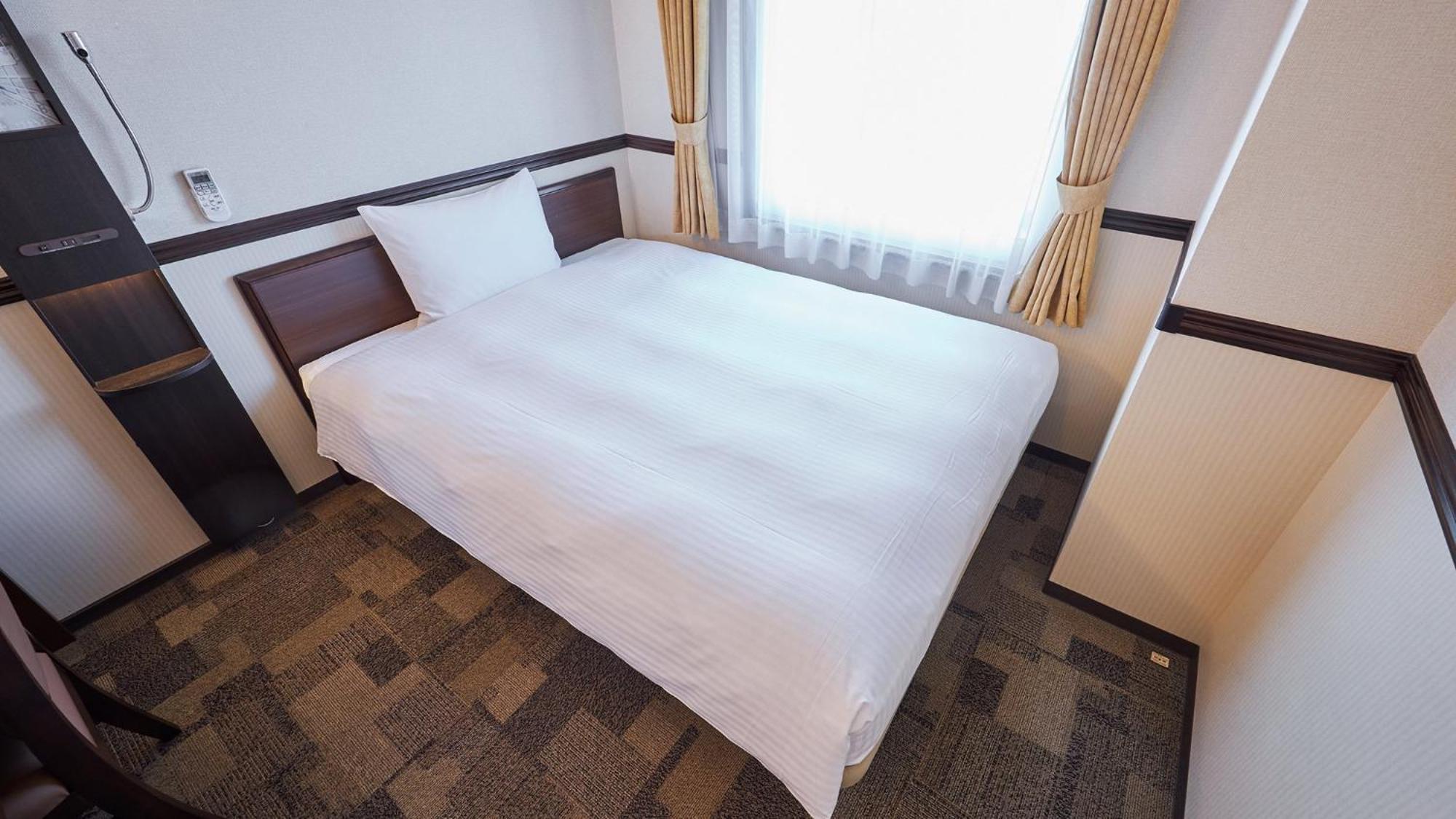 Toyoko Inn Tokyo Eki Yaesu Kita Guchi Rum bild