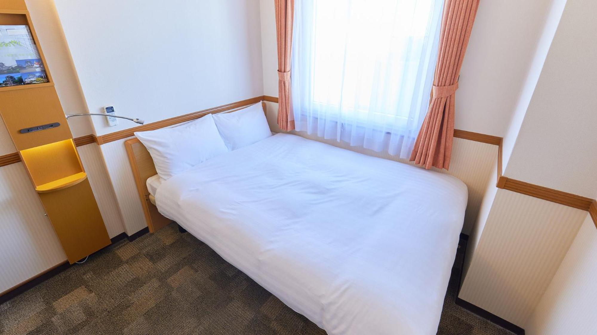 Toyoko Inn Tokyo Eki Yaesu Kita Guchi Rum bild