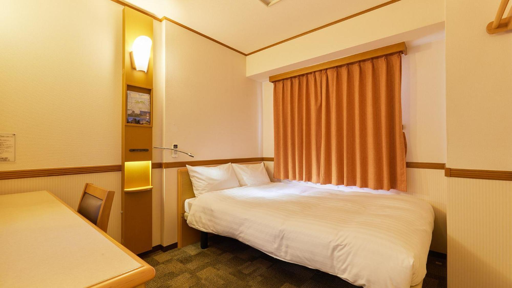 Toyoko Inn Tokyo Eki Yaesu Kita Guchi Rum bild