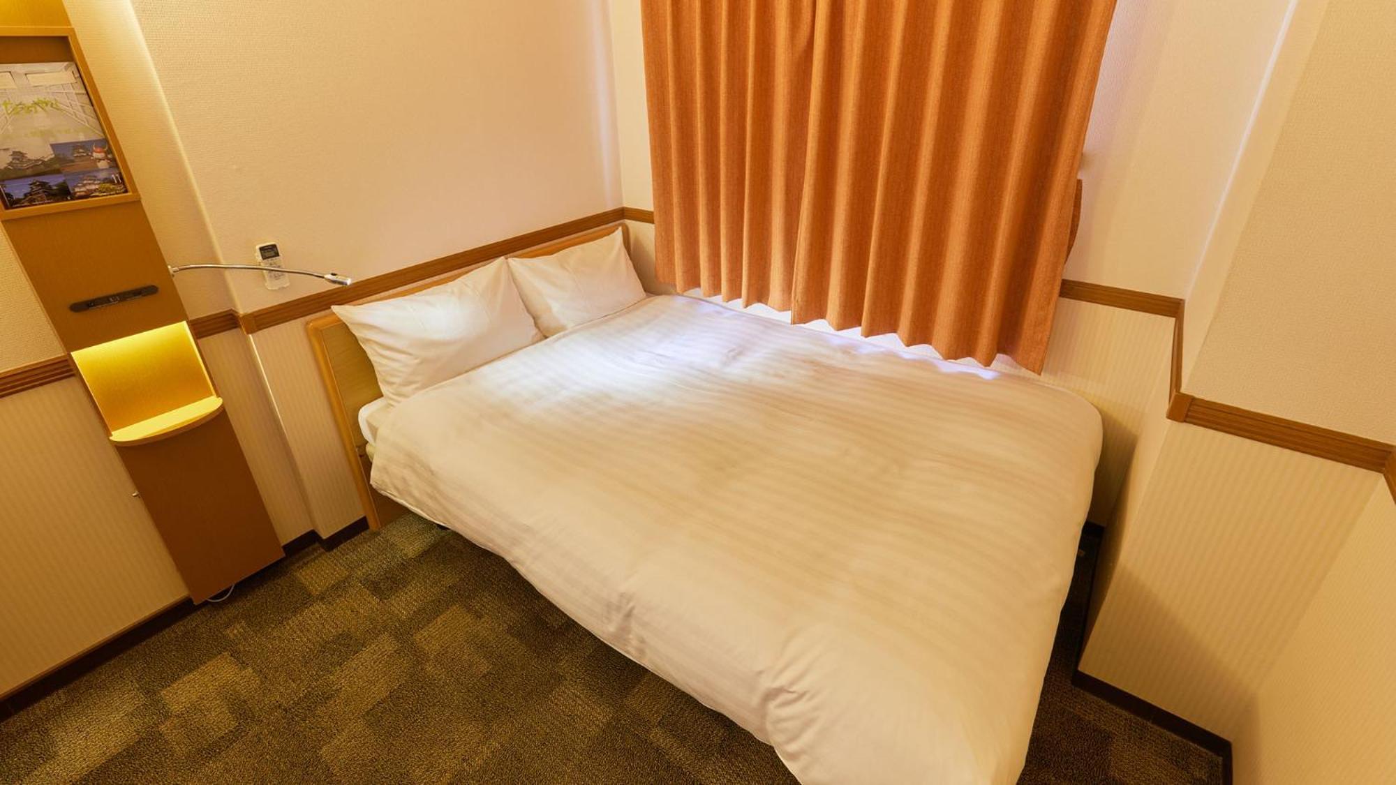 Toyoko Inn Tokyo Eki Yaesu Kita Guchi Rum bild